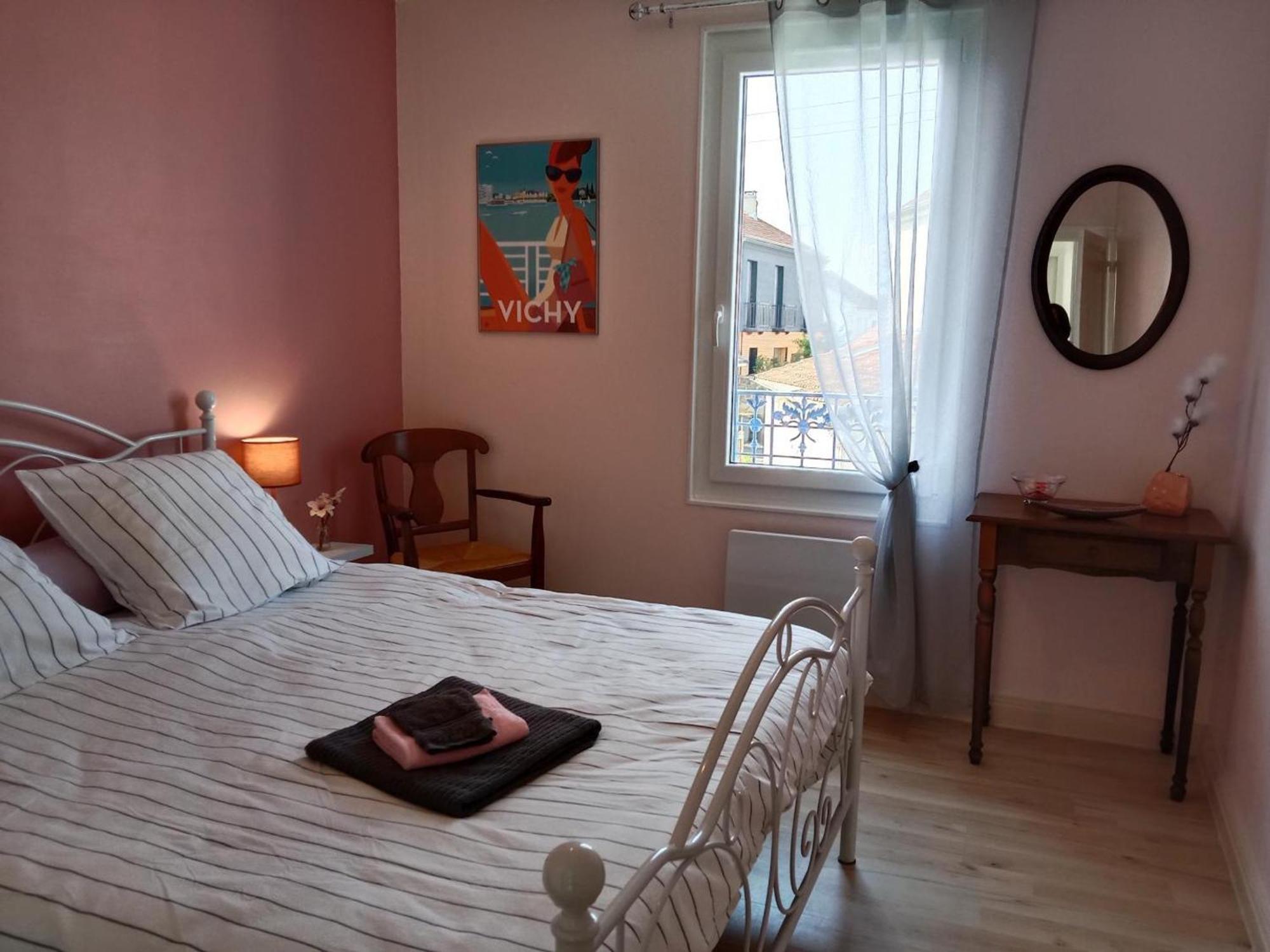 Maison Renovee Proche Vichy : 3 Chambres, Cour Fermee, Inclus, Ideal Curistes Et Activites Naturelles - Fr-1-489-481 * Bellerive-sur-Allier