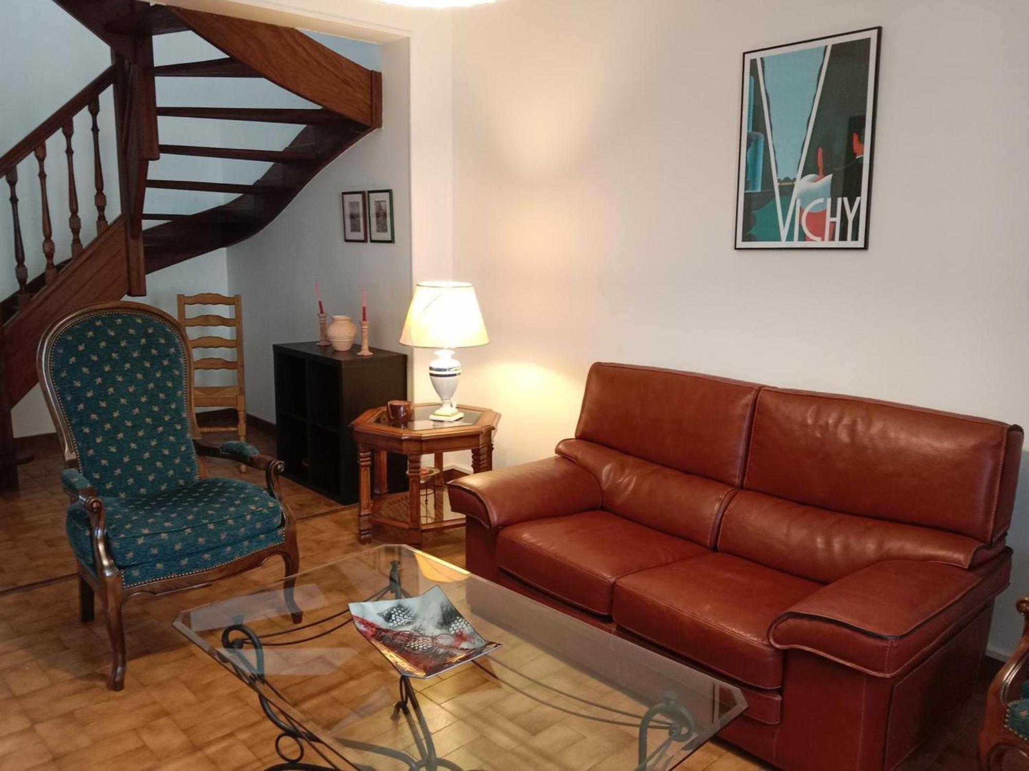Maison Renovee Proche Vichy : 3 Chambres, Cour Fermee, Inclus, Ideal Curistes Et Activites Naturelles - Fr-1-489-481 Bellerive-sur-Allier