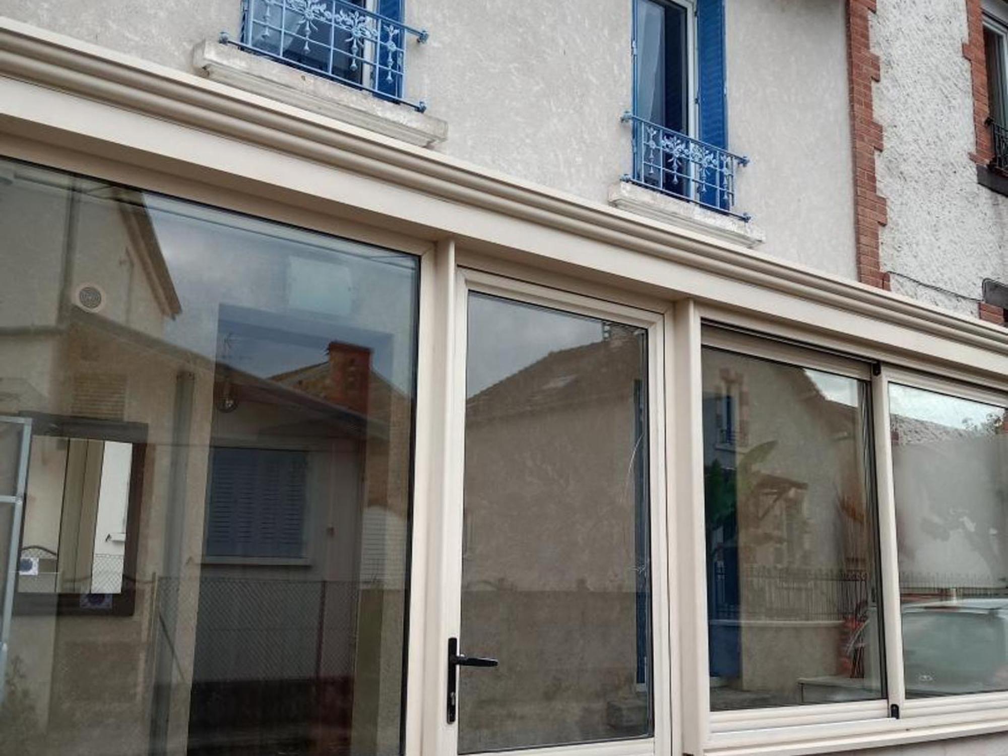 Ferienhaus Maison Renovee Proche Vichy : 3 Chambres, Cour Fermee, Inclus, Ideal Curistes Et Activites Naturelles - Fr-1-489-481